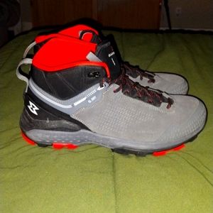 Size: 11.5 GARMONT Men's Groove Mid G-Dry Hiking Shoe Colors: Gray, Red, Black